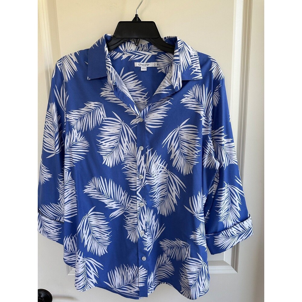 Chico's No-Iron Stretch Shirt Blue with White  Floral Chico’s 2 (Large / US 12)
